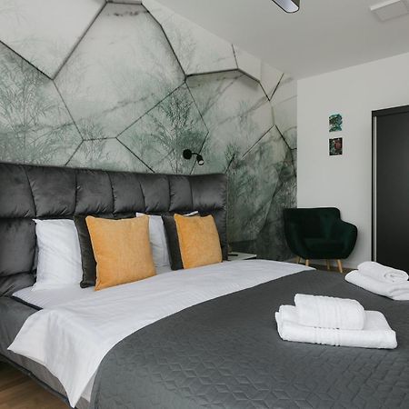 The Forest - Luxe Central Apt With Free Secured Parking บราชอฟ ภายนอก รูปภาพ