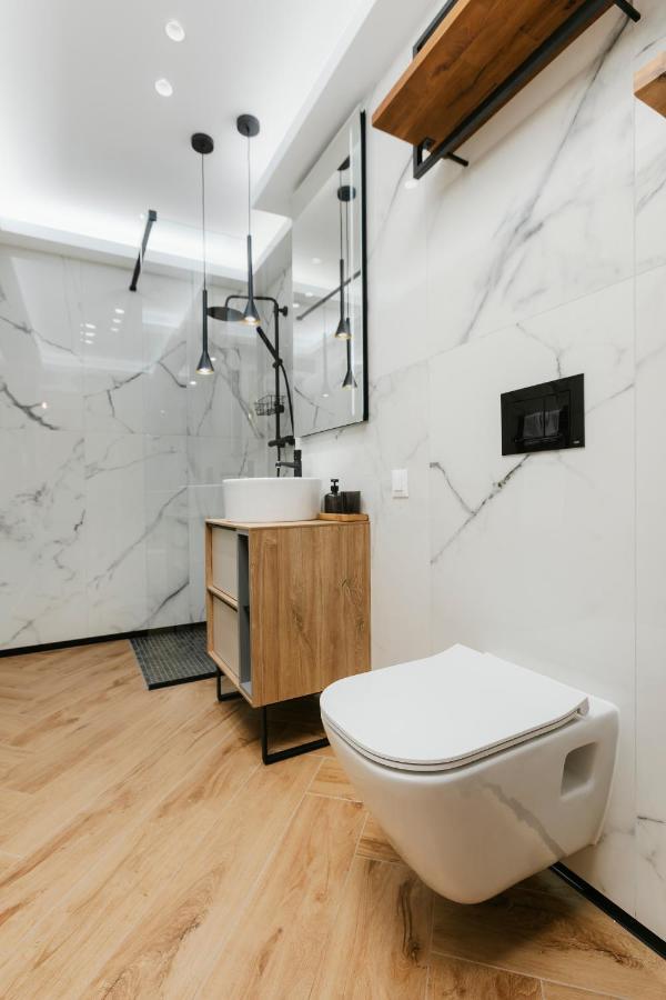 The Forest - Luxe Central Apt With Free Secured Parking บราชอฟ ภายนอก รูปภาพ