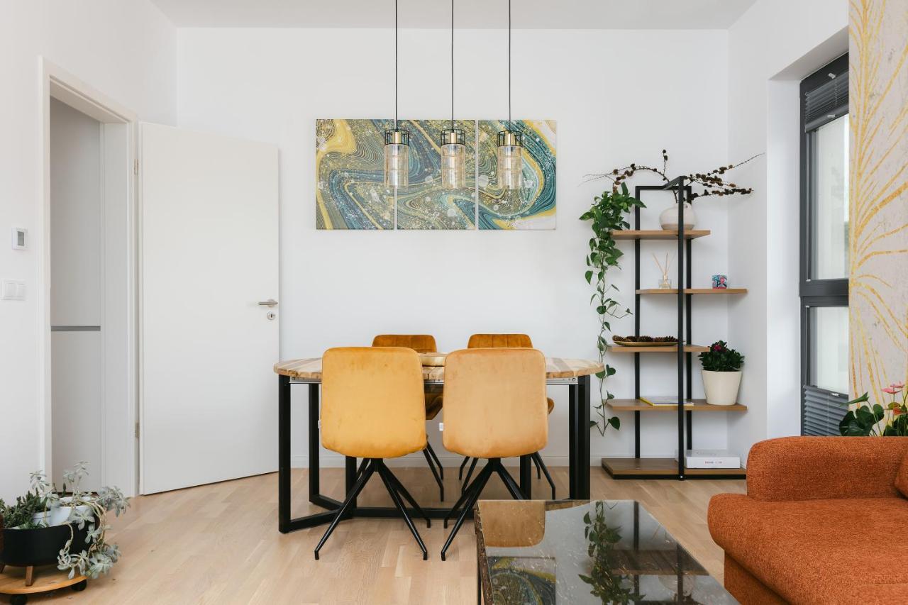 The Forest - Luxe Central Apt With Free Secured Parking บราชอฟ ภายนอก รูปภาพ