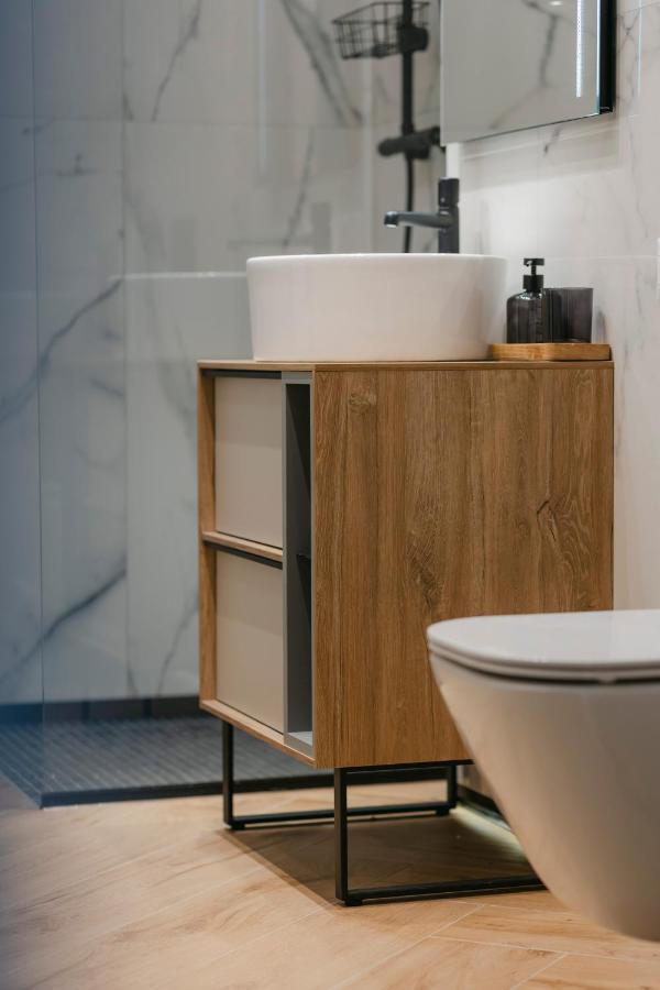 The Forest - Luxe Central Apt With Free Secured Parking บราชอฟ ภายนอก รูปภาพ